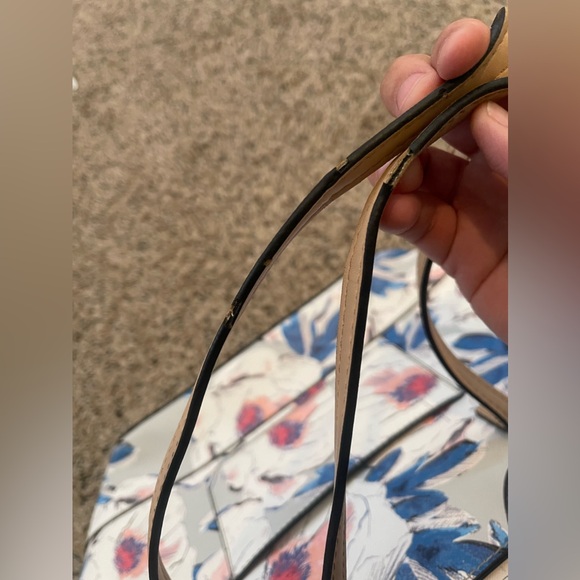 Guess tote - Picture 4 of 9